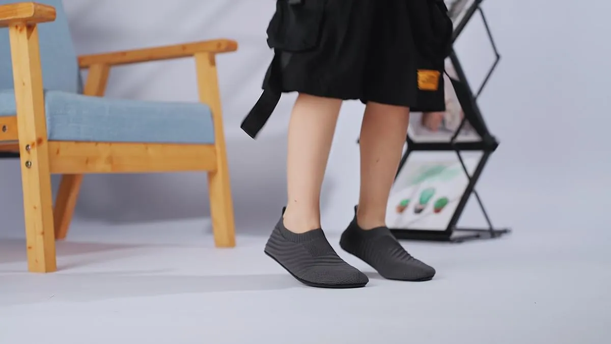 Comfort Toddler Slippers Shoes Lightweight Slip-on Grip Indoor Little Kids House Slippers Non-Slip Home Barefoot Shoes