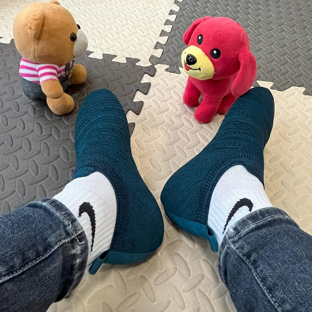 ditont Non-Slip Indoor House Slippers Lightweight Comfortable Grip House Home Shoes for Men Women