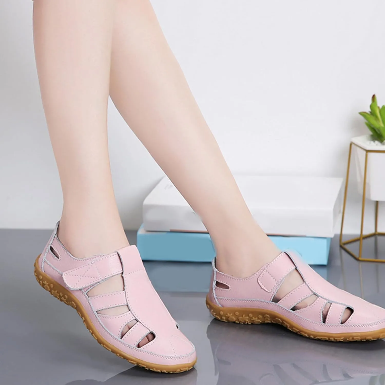 Women's Boho Gladiator Wedge Sandals 2025 Adjustable Ankle Strap Hook and Loop Closure Cushioned Leather Insole Non-Slip Sole for Summer Beach Vacations Outdoor Adventures Casual Shoes 2025